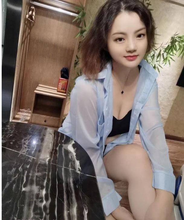 短发小骚女娟子