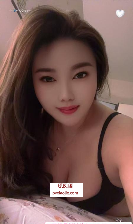 大奶骚妇
